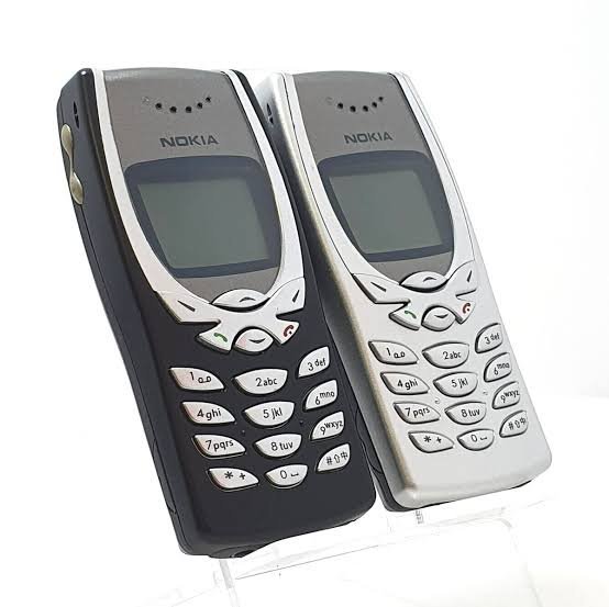 Nokia-8250-2.jpeg