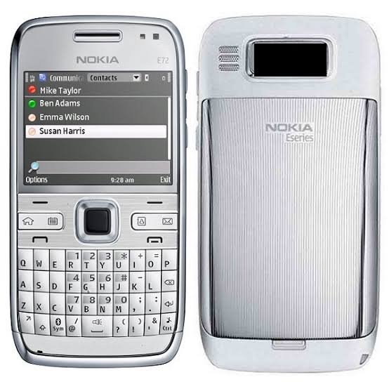 Nokia-E72-3.jpeg